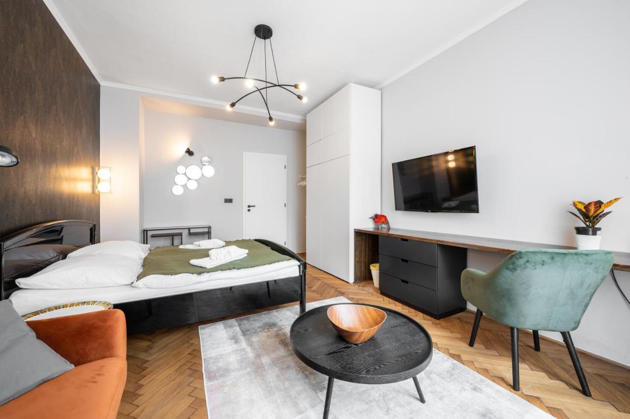 Loong Refresh Old Town Apartment Praha Bagian luar foto