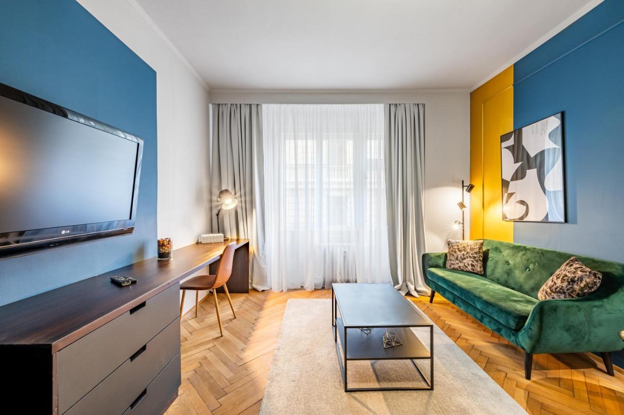 Loong Refresh Old Town Apartment Praha Bagian luar foto